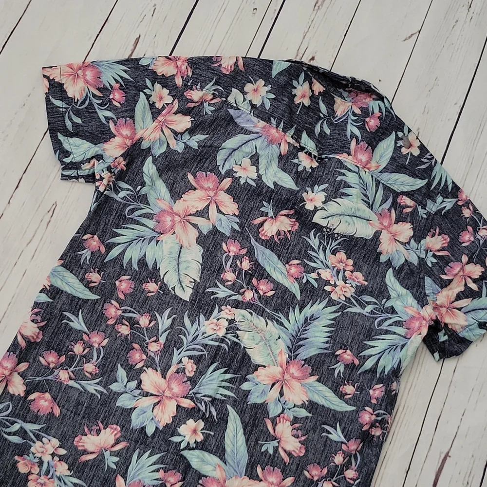 Cactus Floral Print Button Down - Picture 7 of 8